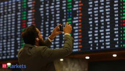 Pakistan stock exchange resumes trading after 2-hour halt on fire