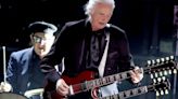 Guitar Legend Jimmy Page Stuns Hall Of Fame Crowd With Rare Live Performance
