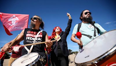 Universidades federais divergem sobre cancelamento de calendário acadêmico por greve