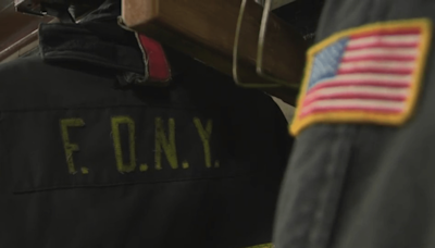 ‘Forrest Gump’ actor Gary Sinise visits Brooklyn firefighters