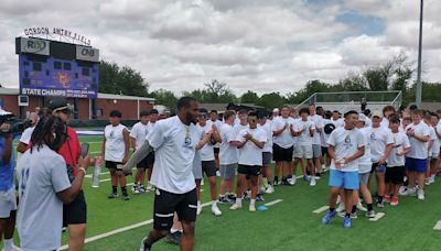 Cowboys star Parsons holds camp with 600 kids