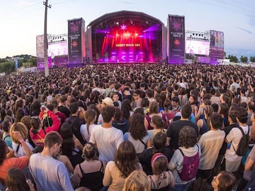 El Canet Rock reúne a 25.000 personas en su décima edición en Canet de Mar (Barcelona)