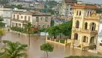 VIDEO: Plaza de la Revolución de La Habana se inunda con las fuertes lluvias