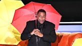 Kenan Thompson Dances to TV Theme Songs, Jokes About Leonardo DiCaprio’s Dating History While Hosting Emmys