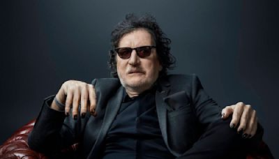 Charly García volvió a cantar en público: Vea al artista interpretar ‘Yendo de la cama al living’