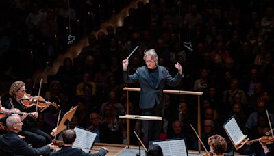 Review: A Conductor Surprises by Embracing the Ordinary