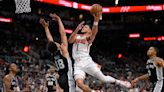 Western Conference-leading Suns hand Spurs 11th loss in row