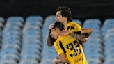 0-2. Guaraní impone su ley en Montevideo y escala al liderato