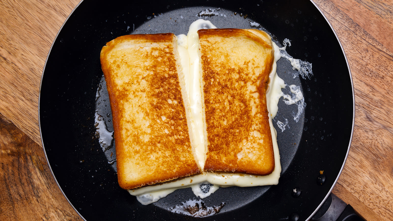 Hear Us Out: Ice Cubes Are The Secret To Amping Up Grilled Cheese