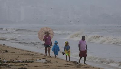 SMN vigila posible ciclón Kristy frente a costas de Acapulco; mantiene 50% de desarrollo