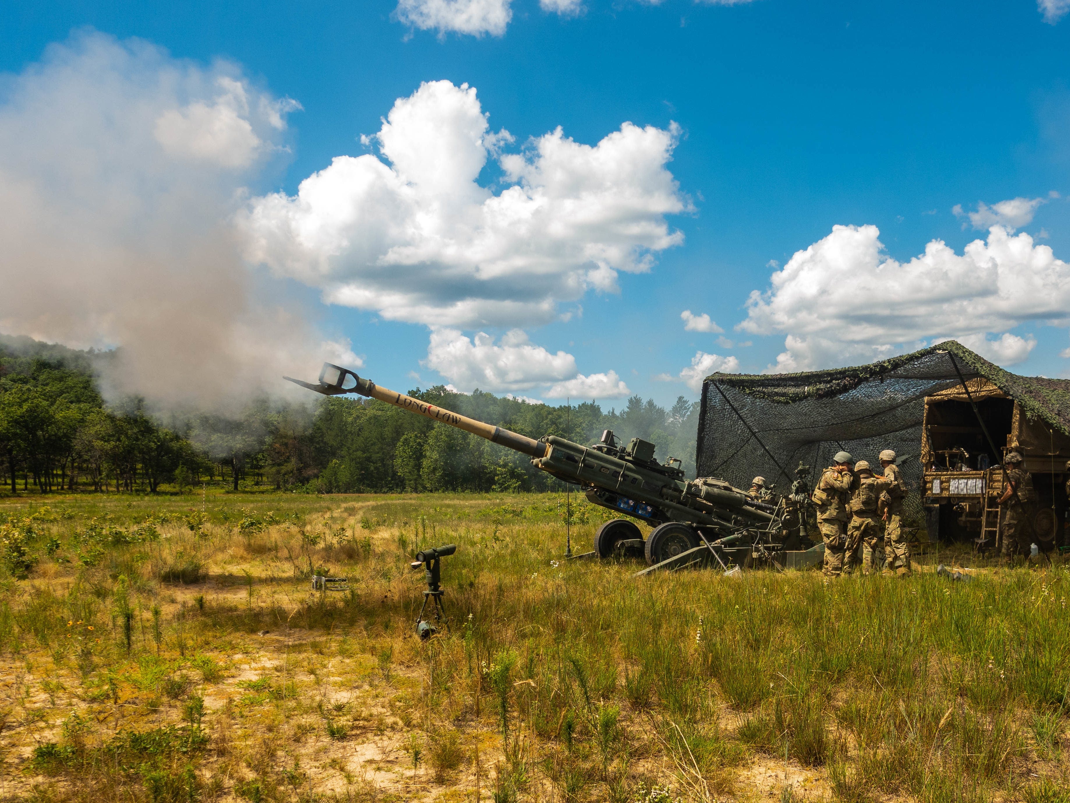 The US Army is looking into artillery shells that fly farther after its new cannon projects flopped