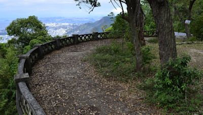 Ciclista é rendido por dez homens armados de pistola e fica quatro horas preso no Parque Nacional da Tijuca