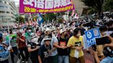 Japón despide entre protestas al asesinado ex primer ministro Shinzo Abe