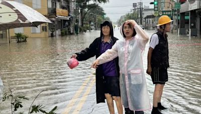 高雄淹水馬路變黃河！邱議瑩自曝：車壞了