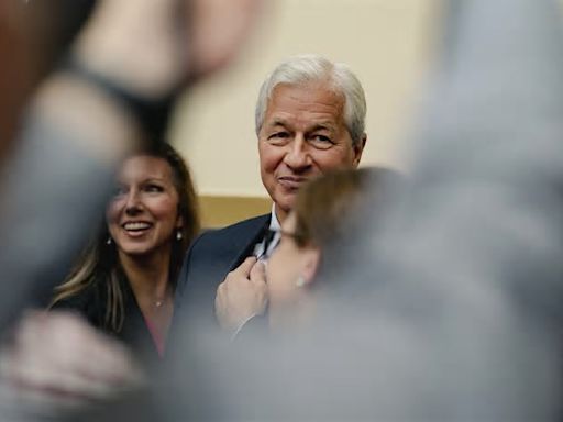 Jamie Dimon no da por hecho el aterrizaje suave para la "increíble" economía estadounidense