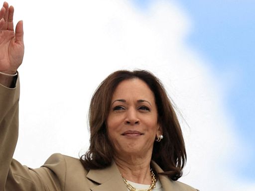 Kamala to Meet With Major Dem Donors in ‘Short-Notice’ Call