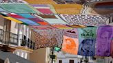 Un toldo de crochet gigante en Alhaurín de la Torre (Málaga) incluye a reconocidos actores y actrices de cine