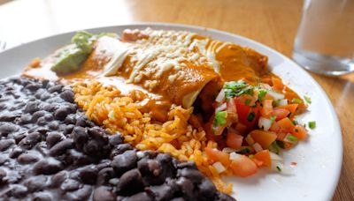 Popular Illinois Eatery Crowned 'Best Mexican Restaurant' In The State | 103.5 KISS FM