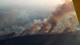 Combaten por aire y tierra el incendio forestal en Valverdejo, Cuenca