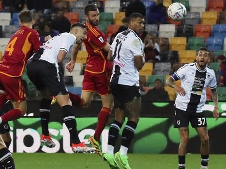 La Roma acaricia la Champions y arruina el debut de Cannavaro