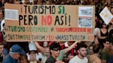 Más de 12.000 personas protestan en Palma de Mallorca contra la masificación turística