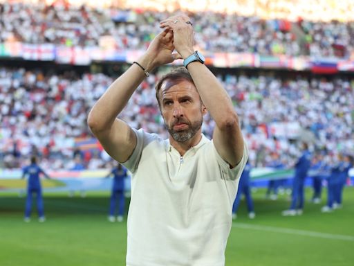 England: Gareth Southgate fighting to turn jeers into cheers amid fears mood is turning toxic again