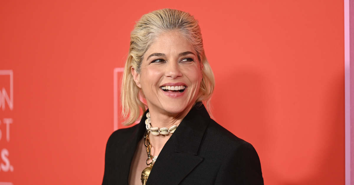 Fans Say Selma Blair Is ‘Iconic’ for Her Reenactment of Classic ‘Legally Blonde’ Scene