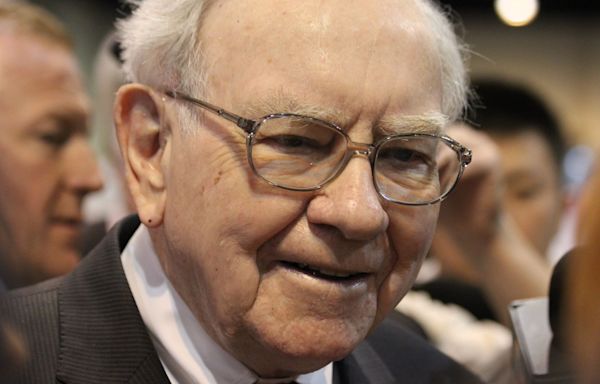 If You Invested $10,000 in Warren Buffett's Top 3 Stocks 10 Years Ago, This Is How Much You'd Have Today