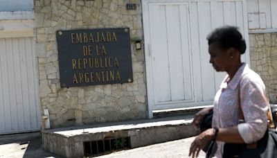 Los seis venezolanos refugiados en la embajada de Argentina en Caracas celebraron la decisión: “Nos sentimos seguros”