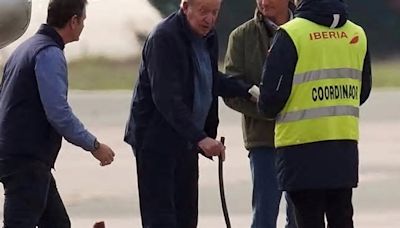 El Rey Juan Carlos regresa a España dos semanas después de su última visita. Así ha sido su llegada a Vigo