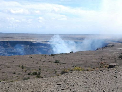 Over 350 earthquakes rattle Hawaii’s Big Island in one day, experts say. What to know