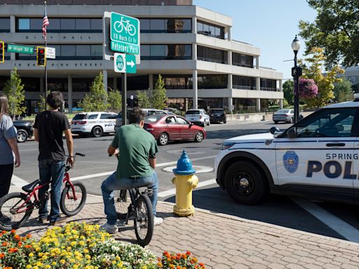 Bomb threats force second consecutive day of school closures in Springfield, Ohio