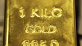 Gold Steady After Jumping to Near Record on Rate-Cut Speculation