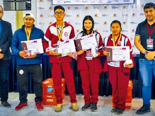 Tecnología. Jóvenes cochabambinos se preparan para el concurso nacional de robótica