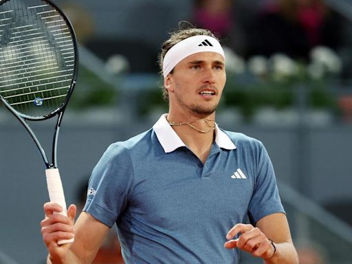 Zverev comienza su andadura en Roma aplastando