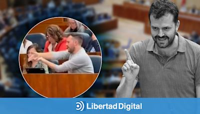 La Asamblea abre expediente sancionador a Pablo Padilla, el diputado de Más Madrid que simuló disparar a Ayuso