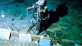 Billionaire plans submersible dive to Titanic wreck