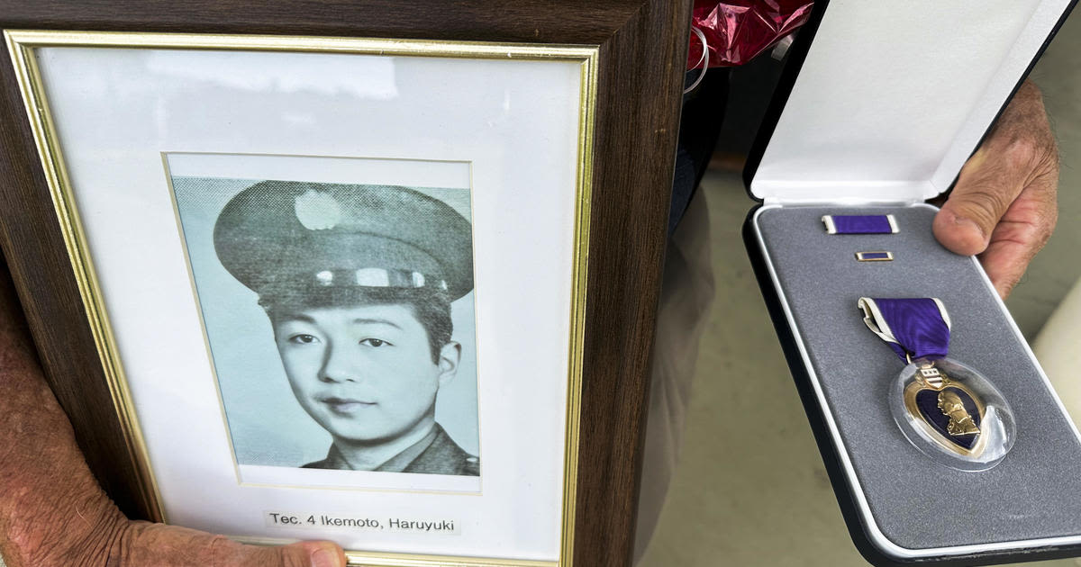 WWII soldiers posthumously receive Purple Heart medals nearly 80 years after fatal plane crash