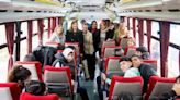 Funcionarios de la Municipalidad de la Capital pasearon con alumnos en el Bus Turístico