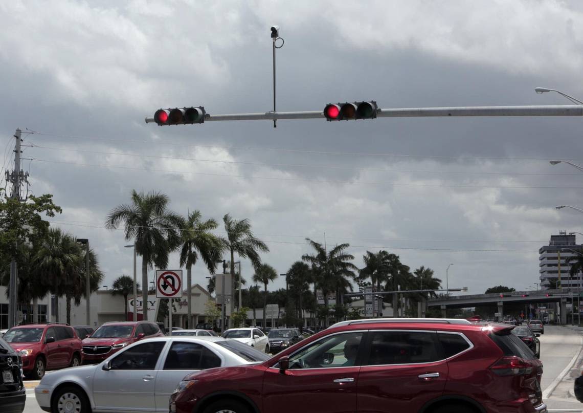 Impatient drivers turn traffic lights into aggression. I call it the Miami Millisecond | Opinion