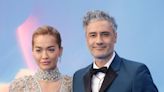 Rita Ora revela alianza de esmeraldas tras casarse con Taika Waititi: ‘Mandó bien’