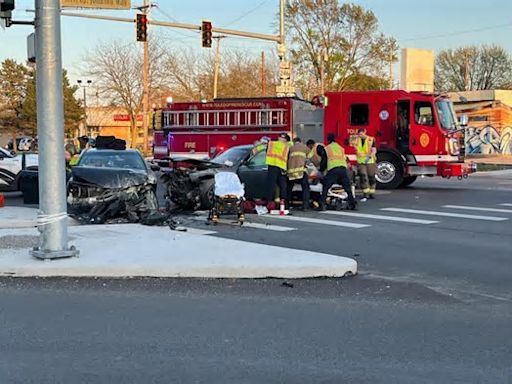 2 injured in central Toledo crash