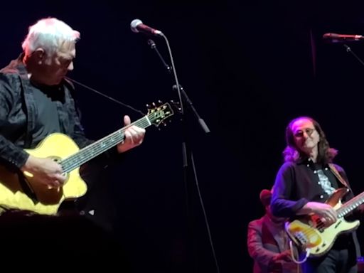 RUSH’s Geddy Lee and Alex Lifeson Reunite for Gordon Lightfoot Tribute Concert: Watch