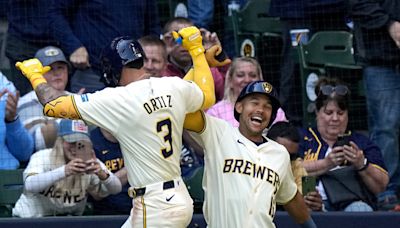 Joey Ortiz becomes eighth Brewers player to earn NL rookie of the month honors