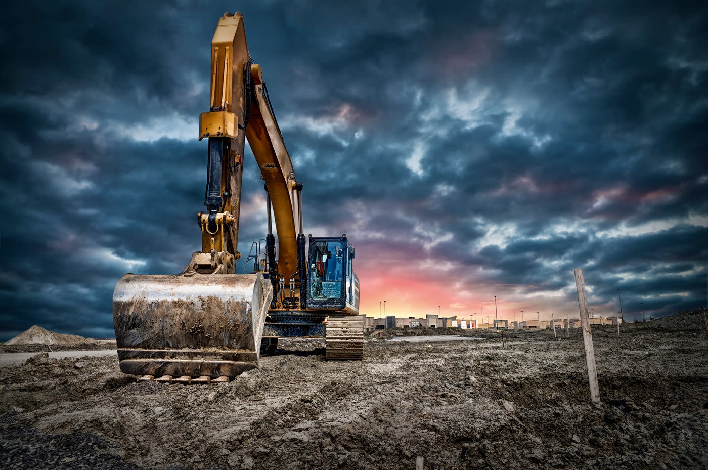 1 Analyst Thinks Caterpillar Stock Is Going to $345. Is It a Buy?
