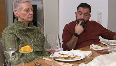 Fauxpas beim "perfekten Dinner": Gäste bleiben vor dreckigem Geschirr sitzen