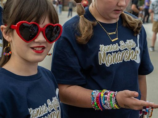 See how Taylor Swift fans had their very own baseball team for one night in Kansas City