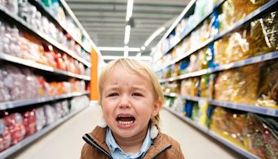 Cómo actuar frente a un niño o niña que está teniendo una pataleta o berrinche - La Tercera