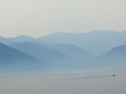 Evacuation levels raised as Pioneer fire continues to grow near Lake Chelan