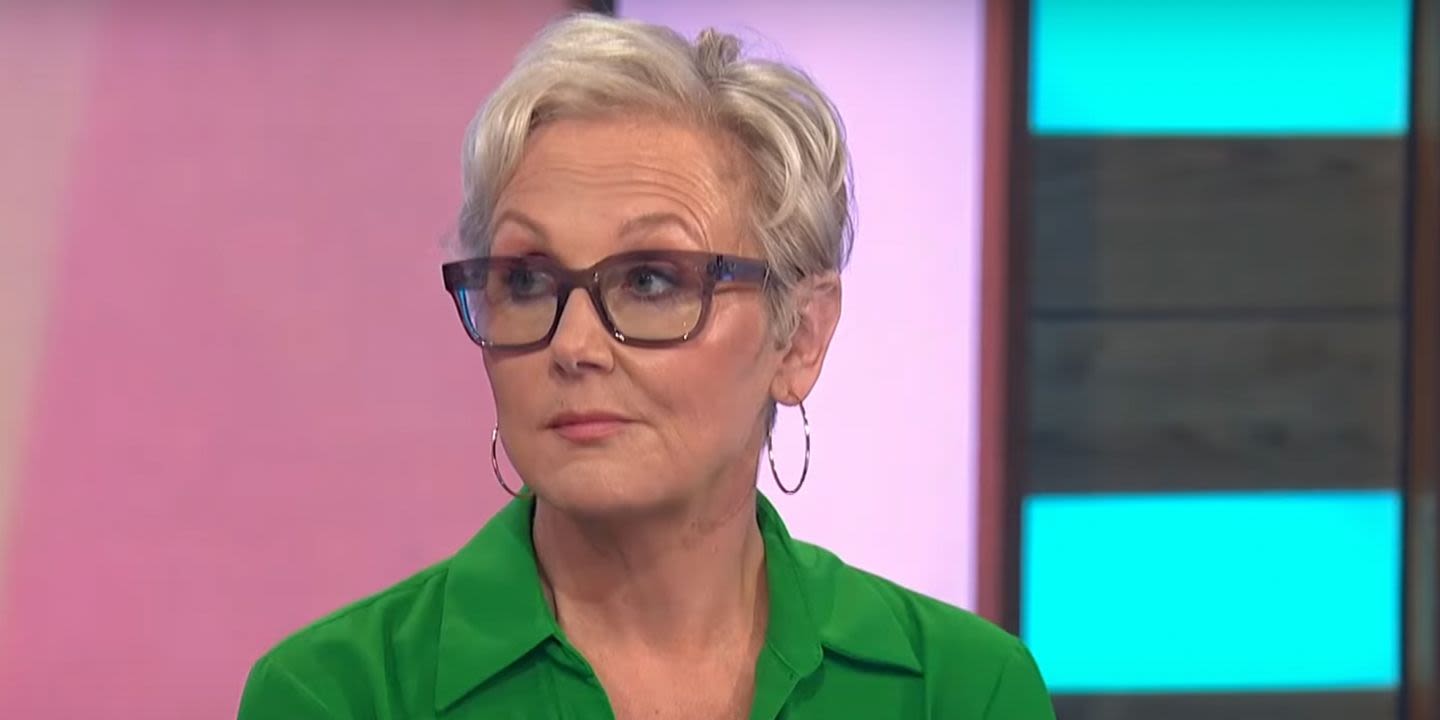 Coronation Street's Sue Cleaver feels "physically sick" over weight loss scammers